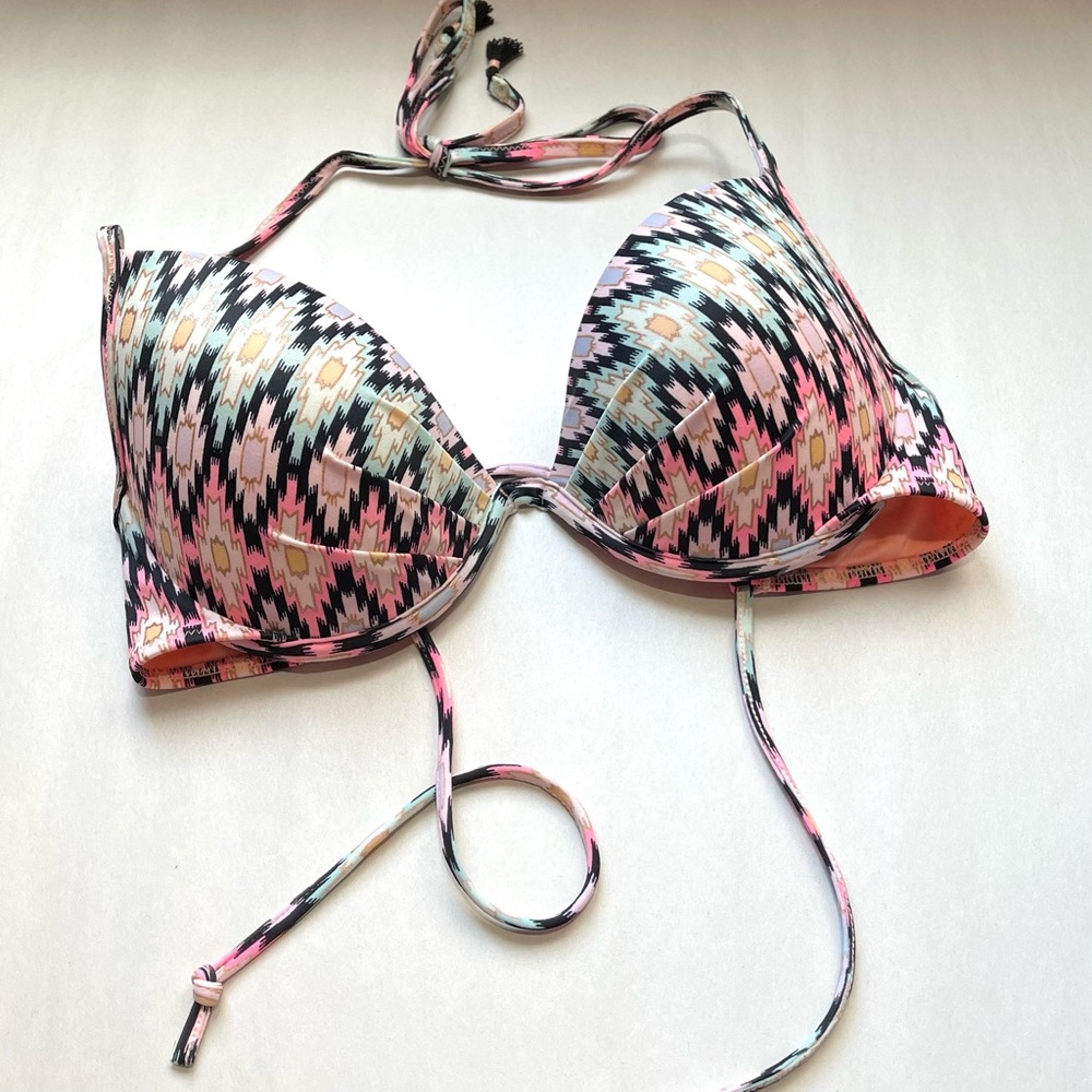 Victoria's Secret Bombshell Halter The Fabulous Bikini Top Size 34 C